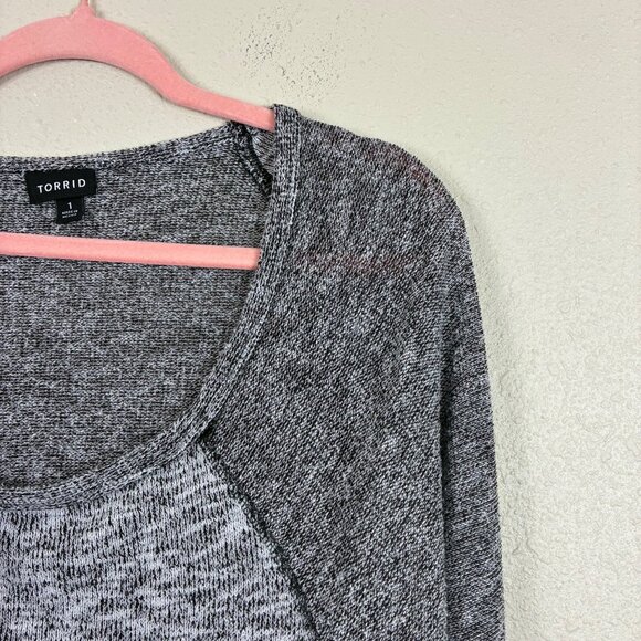 Torrid Lightweight Raw Hem Gray Sweater Size XL Casual - Picture 3 of 5